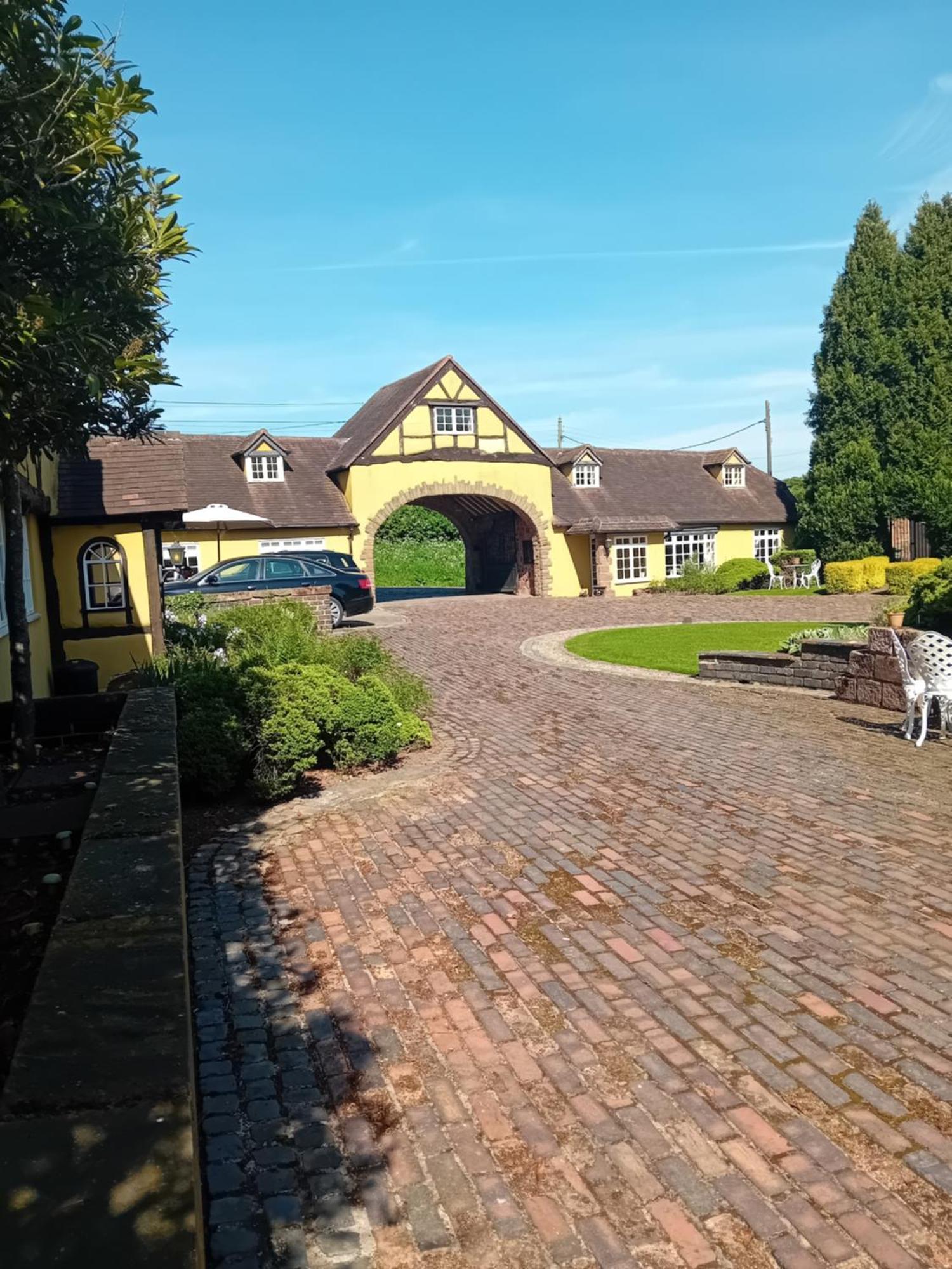 Dovehouse Farm Villa Birmingham Bagian luar foto