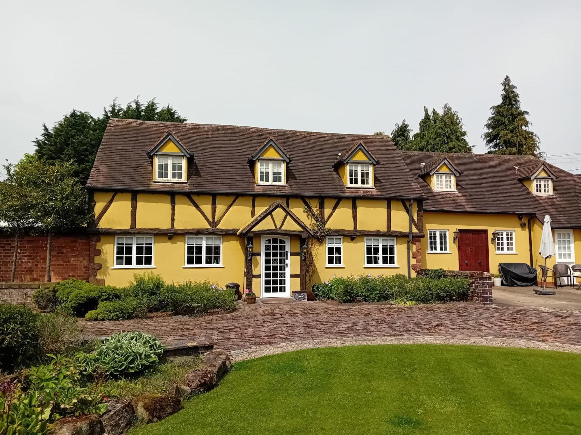 Dovehouse Farm Villa Birmingham Bagian luar foto